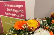 Rollup mit Aufschrift "Einsemestriger Studiengang Hauswirtschaft"