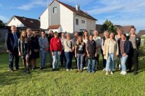 Personengruppe im Garten